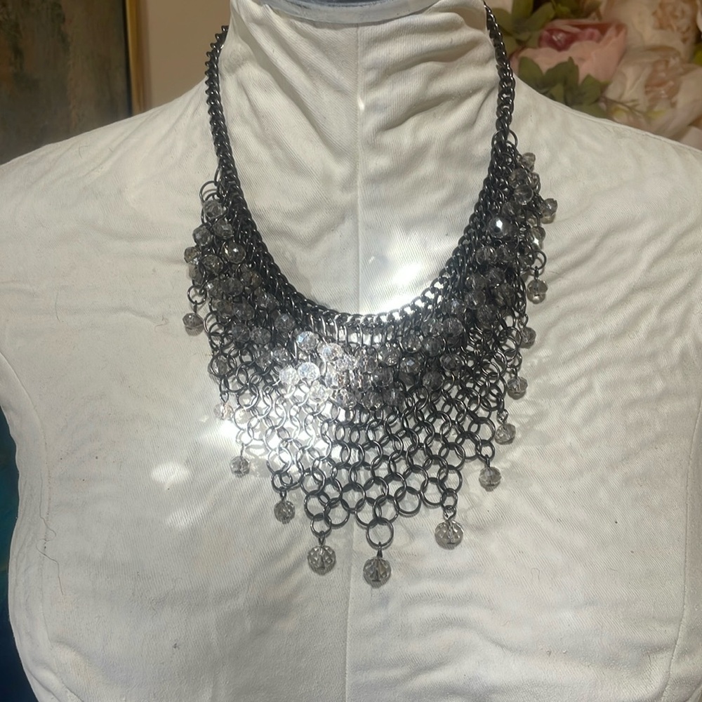 Mesh bib style necklace